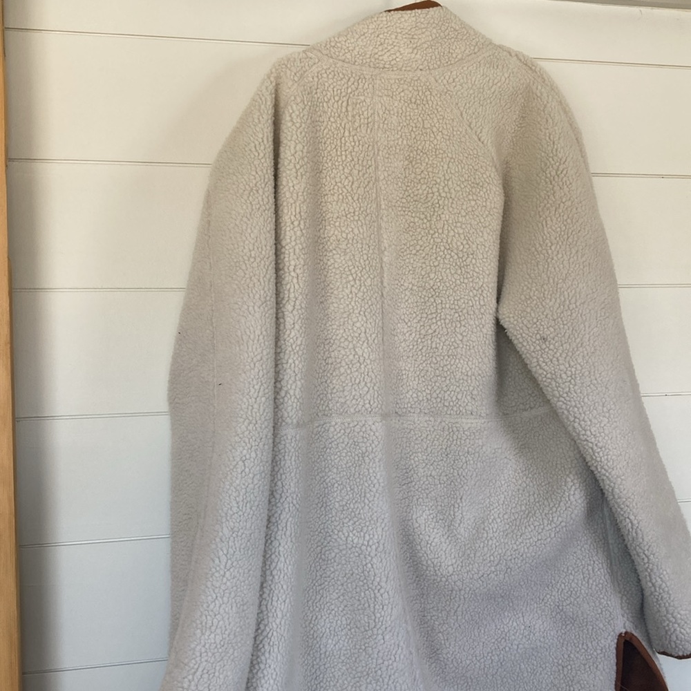 Old Navy Sherpa Coat size M - Picture 4 of 4